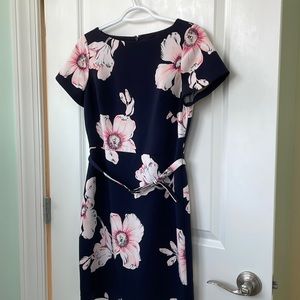 Ann Taylor 4P floral dress